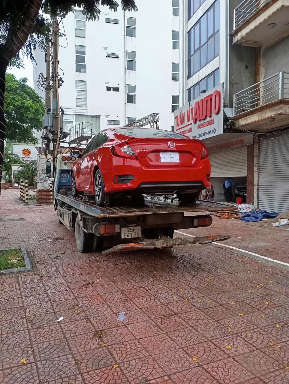 Lý do cần đến cứu hộ cháy cầu chì ô tô khẩn cấp