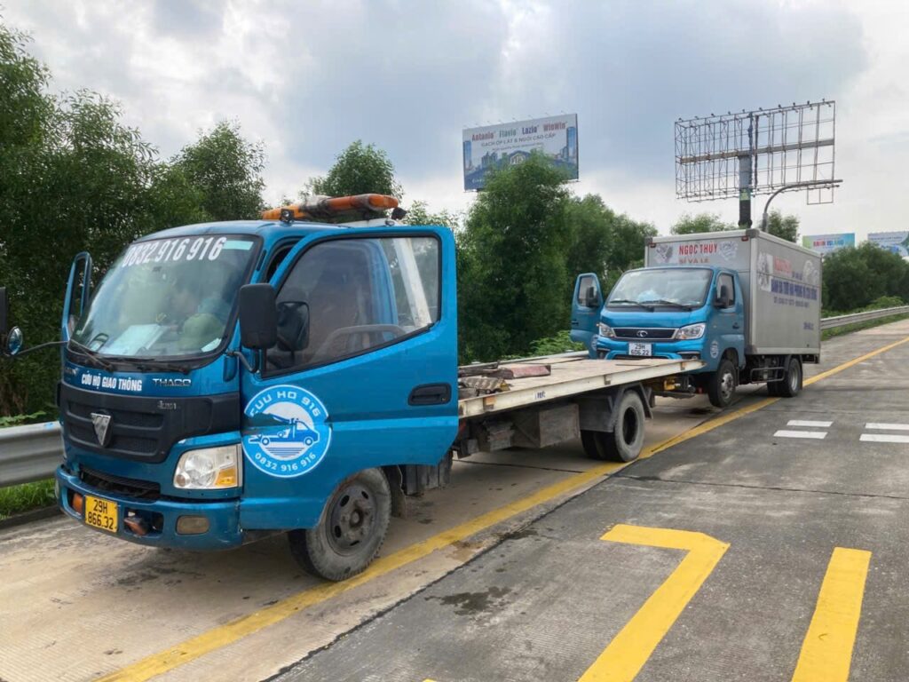 Cứu hộ nổ lốp xe