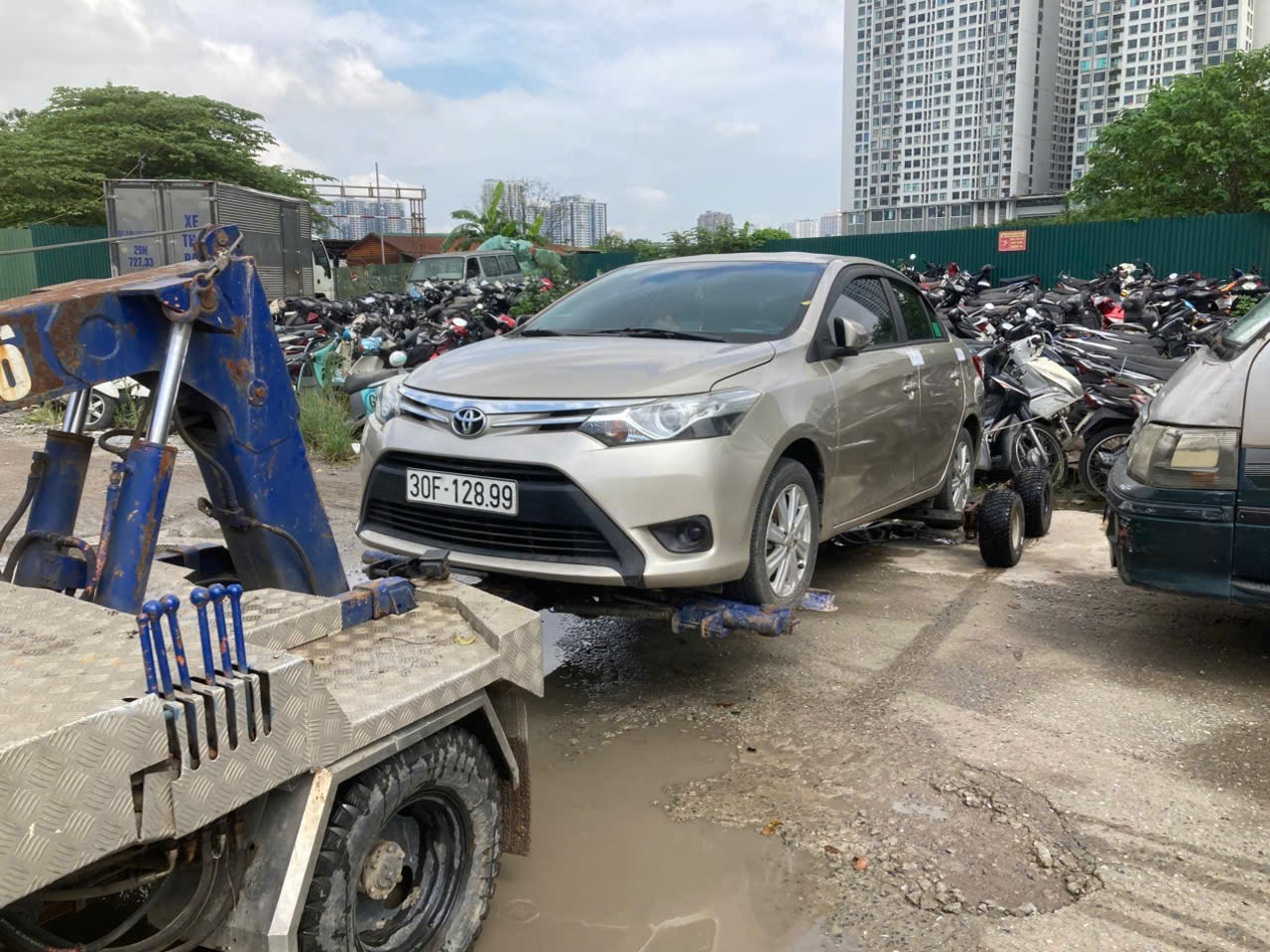 cứu hộ xe bị khóa bánh do lỗi phanh