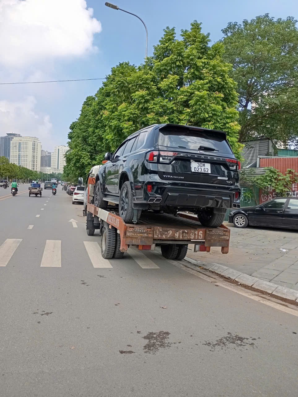 Dịch vụ cứu hộ xe bị mắc kẹt dưới hầm uy tín