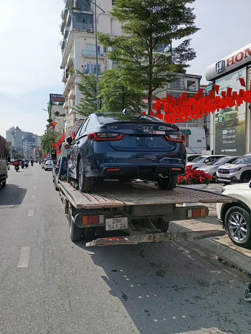 Quy trình cứu hộ xe mắc kẹt dưới hầm