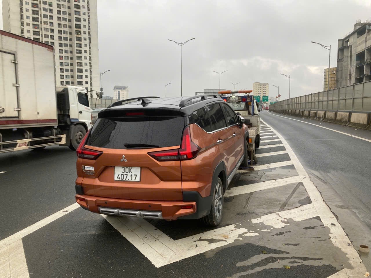 Tổng quan về dịch vụ cứu hộ xe bị mắc kẹt